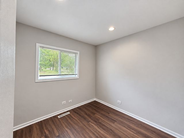 18660 W Pamela Place, Gurnee, IL 60031