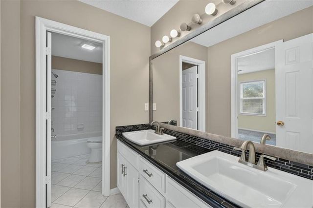 7903 W 129th Terrace, Overland Park, KS 66213