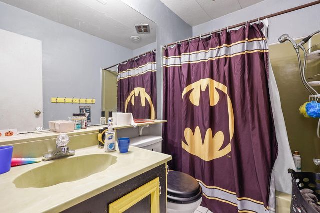 1800 Jason Way, Redding, CA 96003