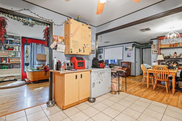 1800 Jason Way, Redding, CA 96003