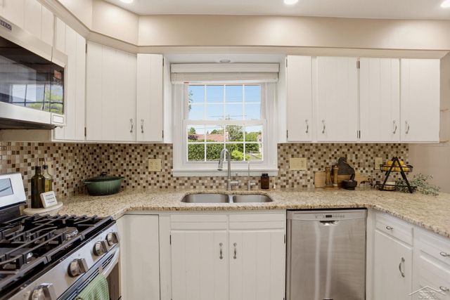 4338 S Wayside Drive, Saginaw Twp, MI 48603