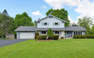 2855 Arbor DRIVE, Brookfield, WI 53005