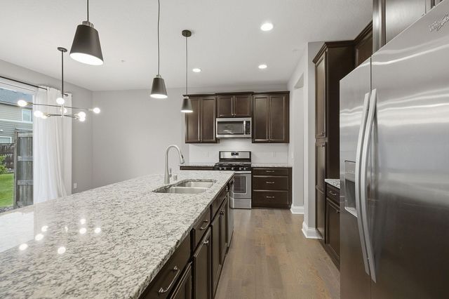 18147 Glassfern Lane, Lakeville, MN 55044