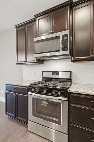 18147 Glassfern Lane, Lakeville, MN 55044