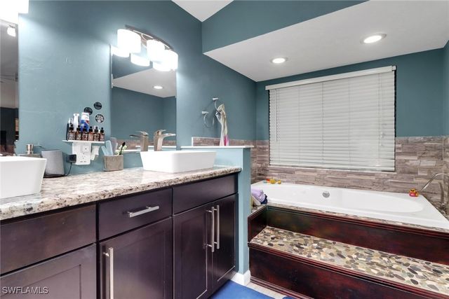 9414 Pineapple RD, Fort Myers, FL 33967