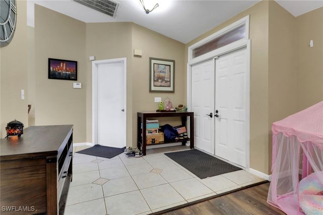 9414 Pineapple RD, Fort Myers, FL 33967