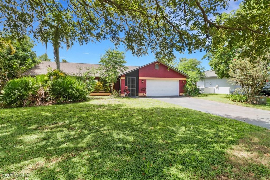 9414 Pineapple RD, Fort Myers, FL 33967