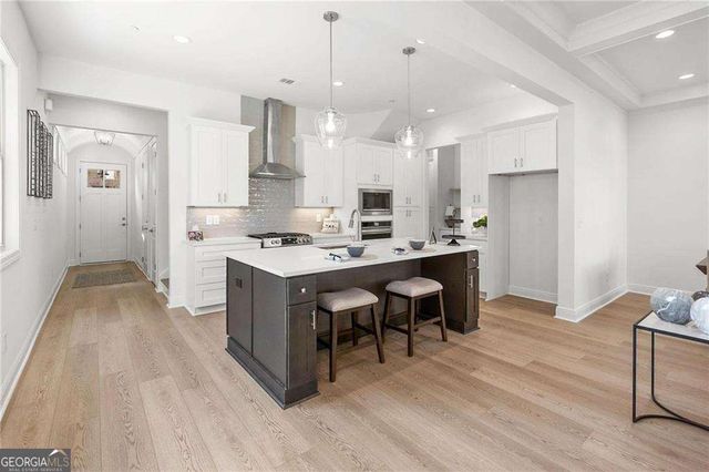 110 Via Roma, Woodstock, GA 30188