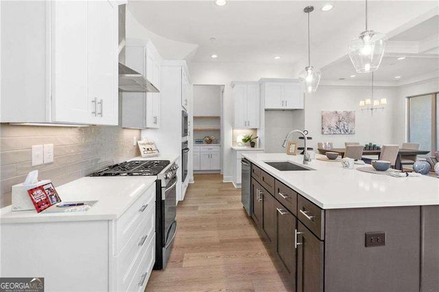 110 Via Roma, Woodstock, GA 30188