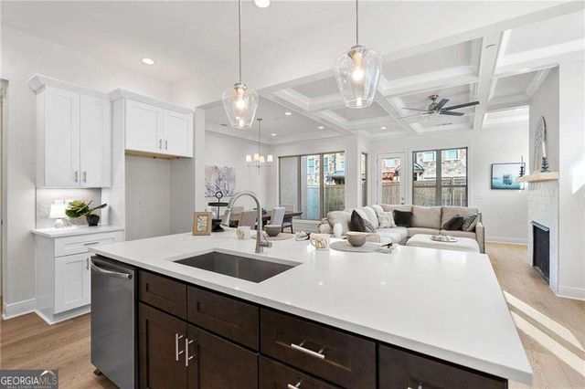 110 Via Roma, Woodstock, GA 30188