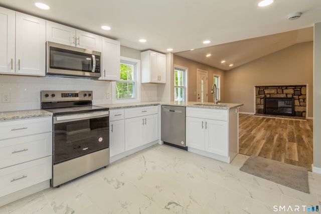 13 Jeanette Street, Monroe, CT 06468