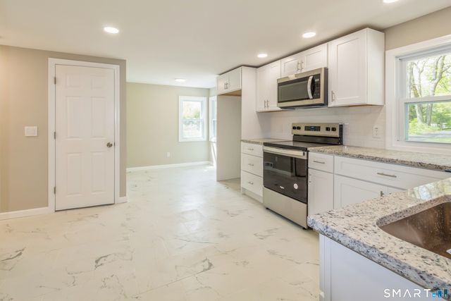 13 Jeanette Street, Monroe, CT 06468