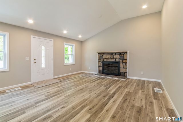 13 Jeanette Street, Monroe, CT 06468