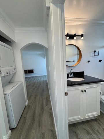 5075 Narragansett Avenue 206, San Diego, CA 92107