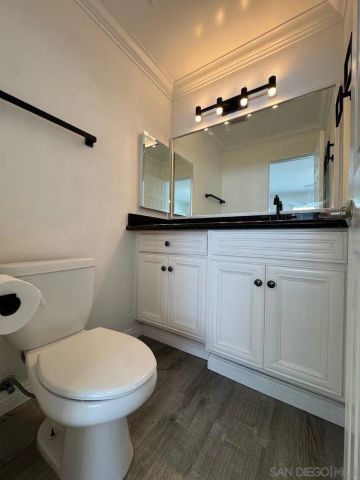 5075 Narragansett Avenue 206, San Diego, CA 92107