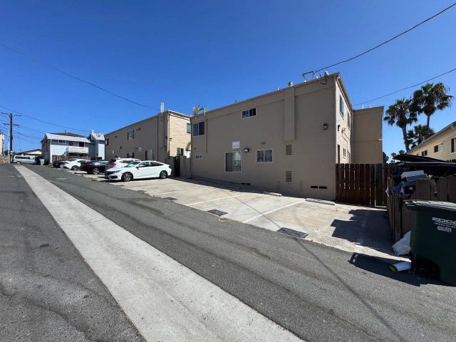 5075 Narragansett Avenue 206, San Diego, CA 92107