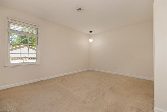 195 Vancouver Court, Kernersville, NC 27284