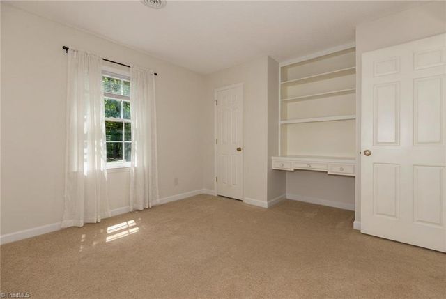 195 Vancouver Court, Kernersville, NC 27284