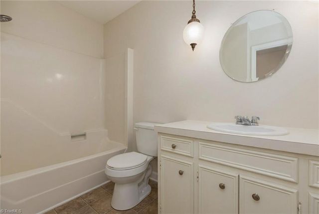 195 Vancouver Court, Kernersville, NC 27284