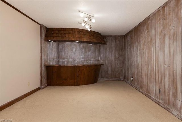 195 Vancouver Court, Kernersville, NC 27284