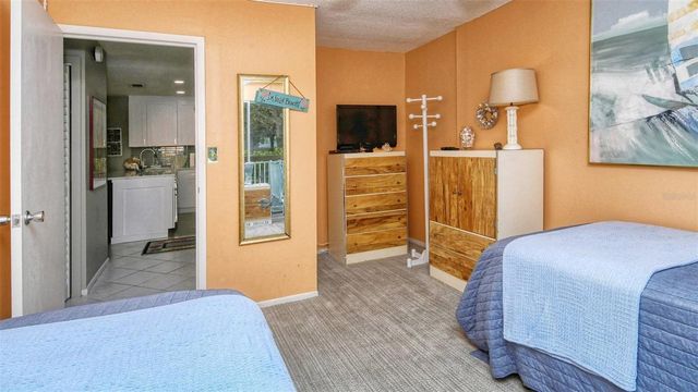 1255 E PEPPERTREE DRIVE 101, Sarasota, FL 34242