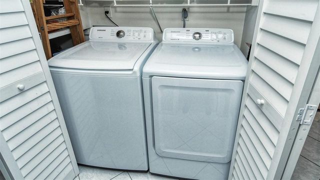 1255 E PEPPERTREE DRIVE 101, Sarasota, FL 34242