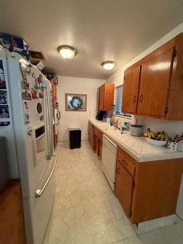 1030 Arrowhead Ave, Rio Linda, CA 95673