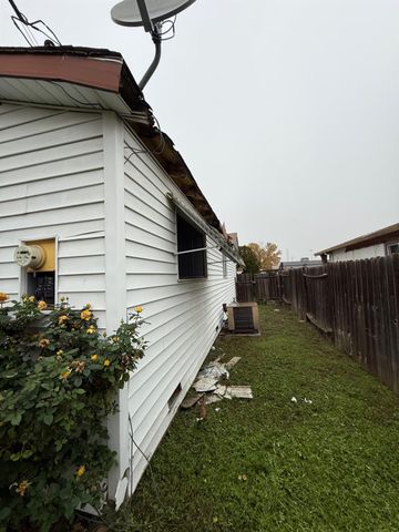 1030 Arrowhead Ave, Rio Linda, CA 95673