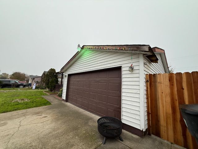 1030 Arrowhead Ave, Rio Linda, CA 95673