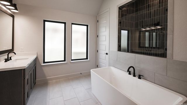657 Borchers Blvd, New Braunfels, TX 78132