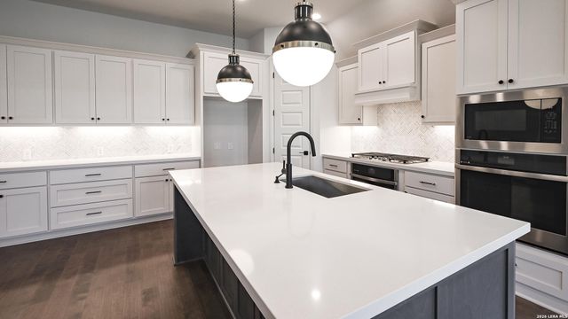 657 Borchers Blvd, New Braunfels, TX 78132