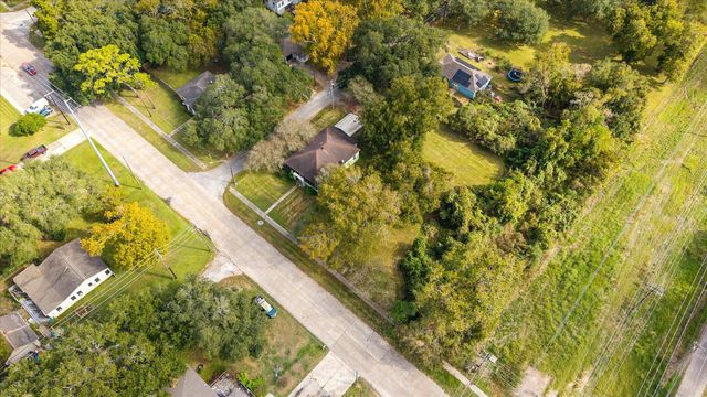 1302 Ross Street, La Marque, TX 77568