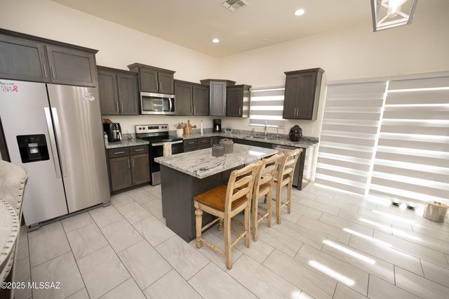 1427 Calle Tordo, Nogales, AZ 85648