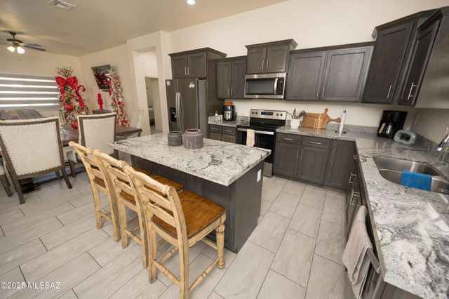 1427 Calle Tordo, Nogales, AZ 85648