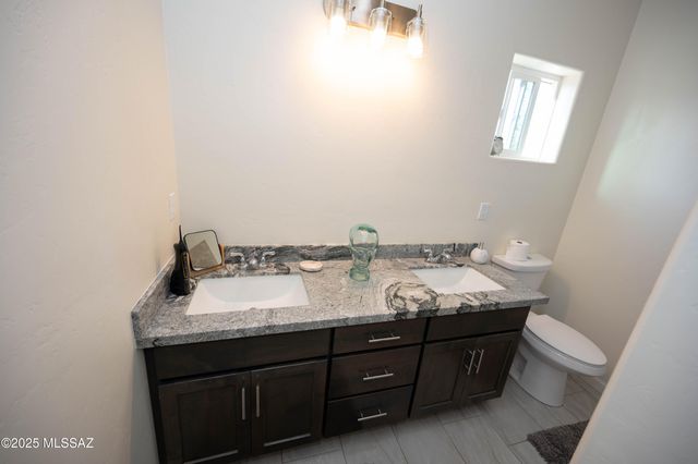 1427 Calle Tordo, Nogales, AZ 85648