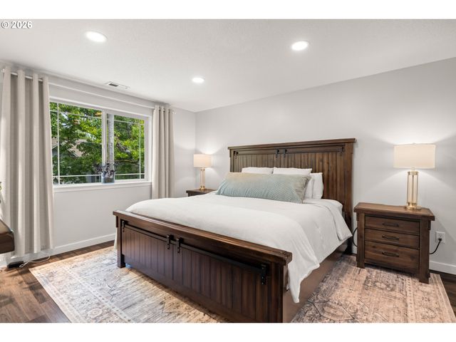 1410 Ne DEKUM St, Portland, OR 97211