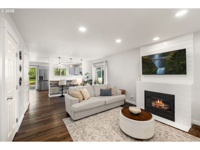 1410 Ne DEKUM St, Portland, OR 97211