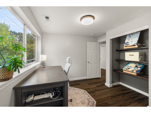 1410 Ne DEKUM St, Portland, OR 97211