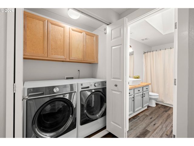 1410 Ne DEKUM St, Portland, OR 97211