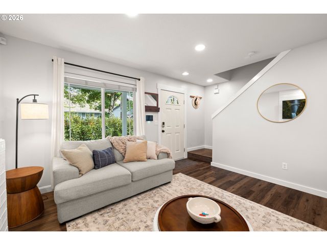 1410 Ne DEKUM St, Portland, OR 97211