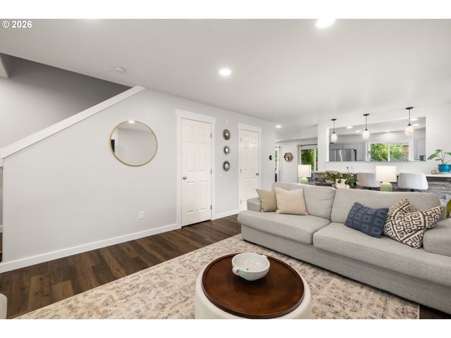 1410 Ne DEKUM St, Portland, OR 97211