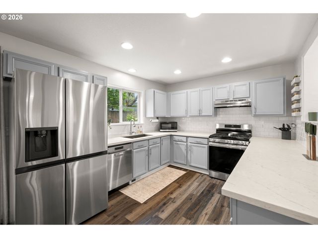 1410 Ne DEKUM St, Portland, OR 97211