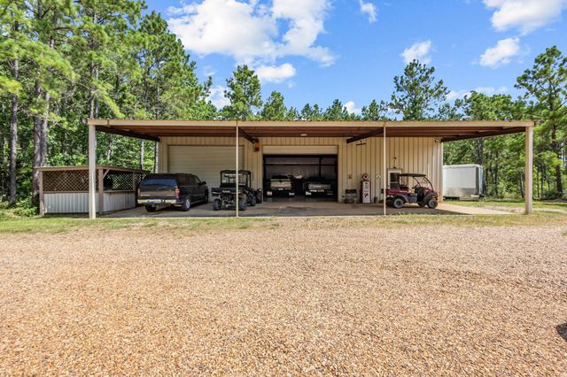 9250 E Fm 942, Livingston, TX 77351
