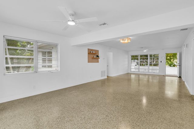 702 Sunset Drive, Lake Worth Beach, FL 33461