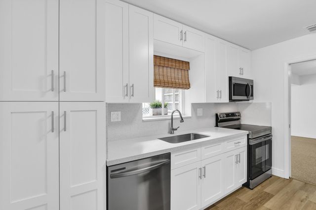 702 Sunset Drive, Lake Worth Beach, FL 33461