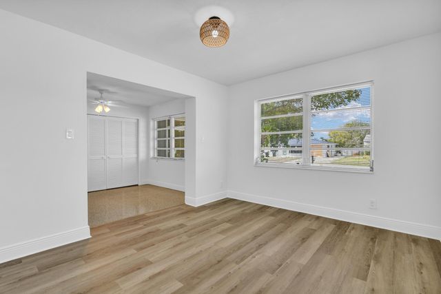 702 Sunset Drive, Lake Worth Beach, FL 33461