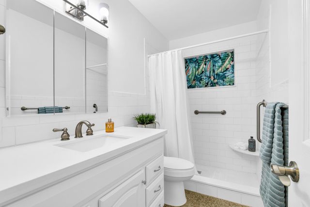 702 Sunset Drive, Lake Worth Beach, FL 33461