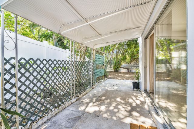 702 Sunset Drive, Lake Worth Beach, FL 33461