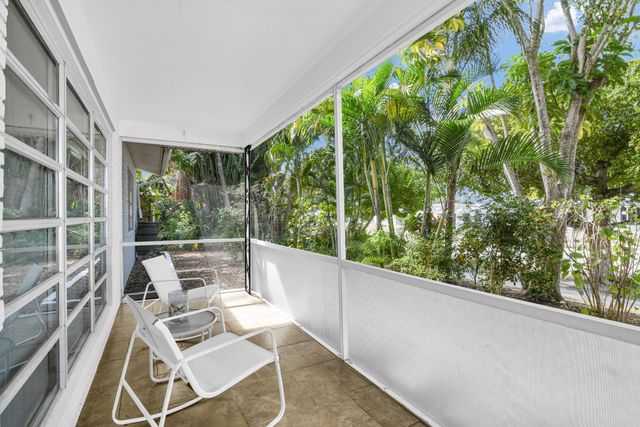 702 Sunset Drive, Lake Worth Beach, FL 33461