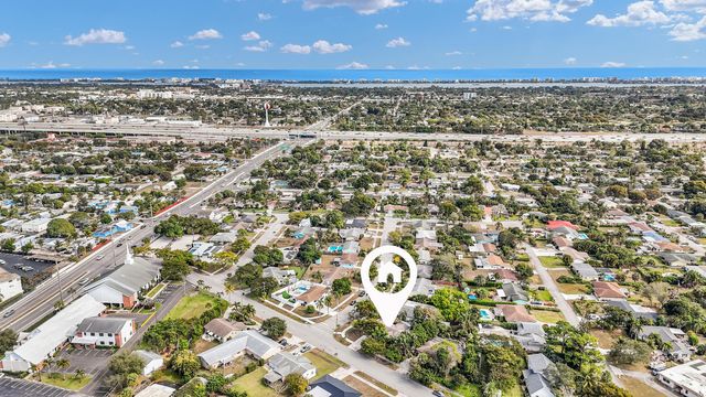 702 Sunset Drive, Lake Worth Beach, FL 33461